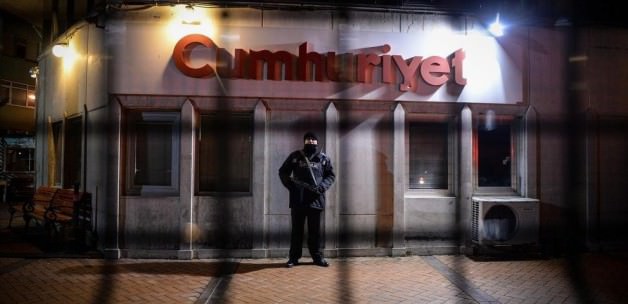 Cumhuriyet gazetesinin kantincisi, 'Erdoğan'a hakaret'ten tutuklandı!