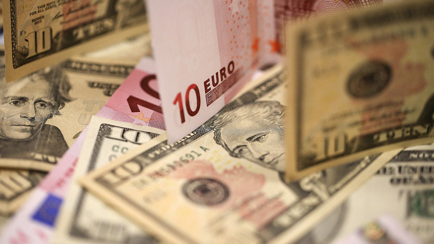 Euro ve sterlinde yeni rekor, dolar 3 ayın zirvesinde