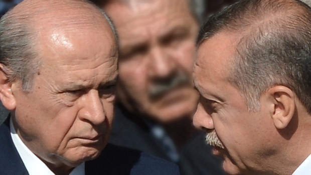 Bahçeli'den AKP'ye güvence: Devlet başkanını mahkeme kapılarında süründürecek değiliz