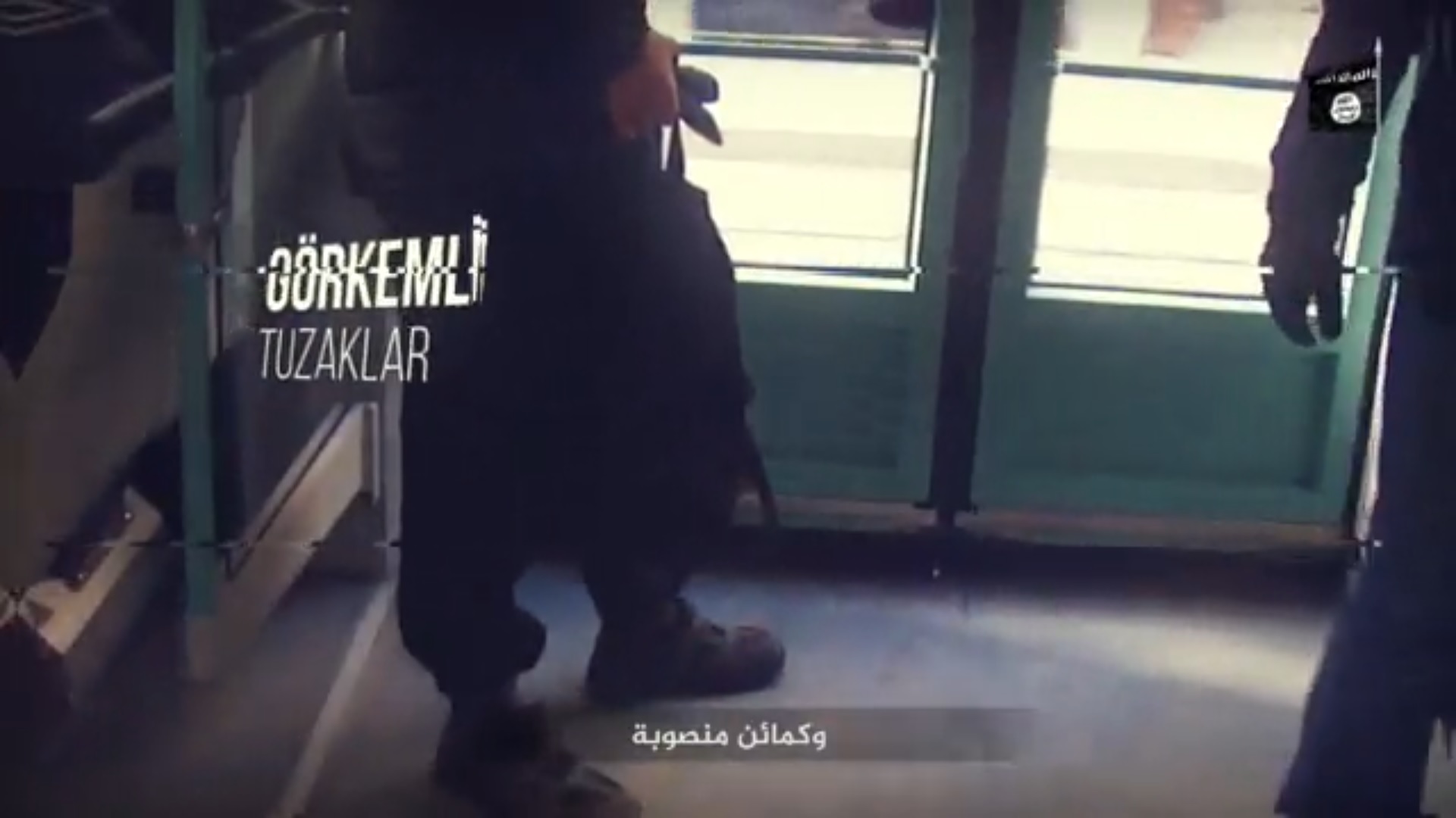 IŞİD'den yeni tehdit videosu: Silahlı bir kişi İstanbul'da keşif yapıyor