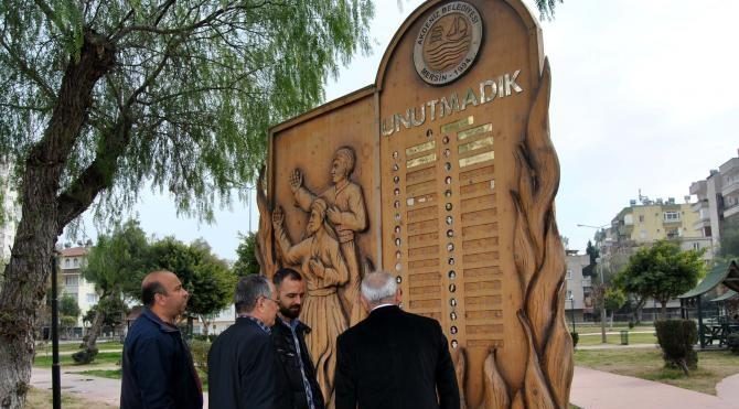 Sivas anıtına saldırı: Katliamda hayatını kaybedenlerin isimleri söküldü!