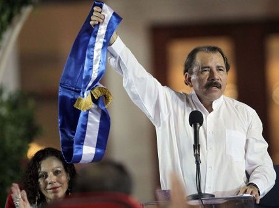 Sandinista lideri Daniel Ortega üçüncü kez yemin etti