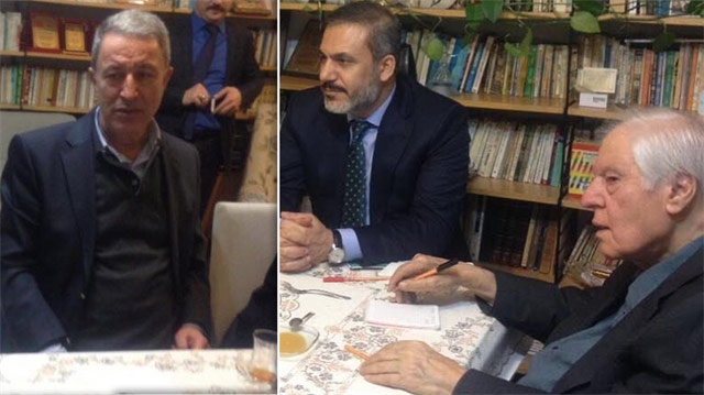Hulusi Akar ve Hakan Fidan Cumhuriyet düşmanı İslamcı yazarı evinde ziyaret etti!