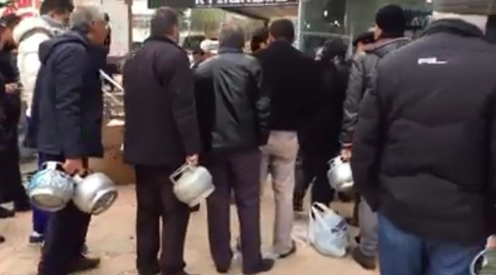 VİDEO | Samsun'da büyük doğalgaz kesintisi sonrasında tüp kuyrukları oluştu, halk perişan