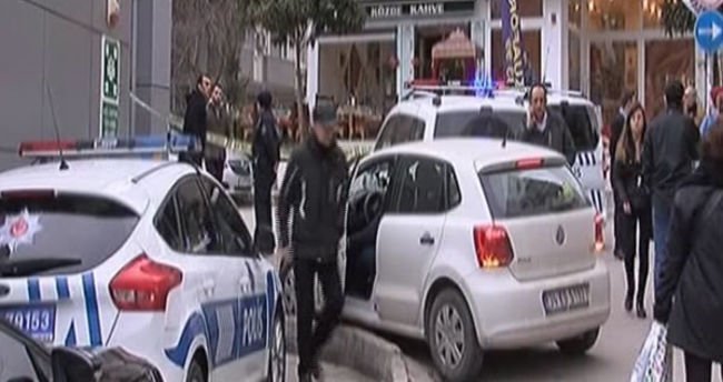 Kadıköy'de silahlı çatışma: Yaralılar var