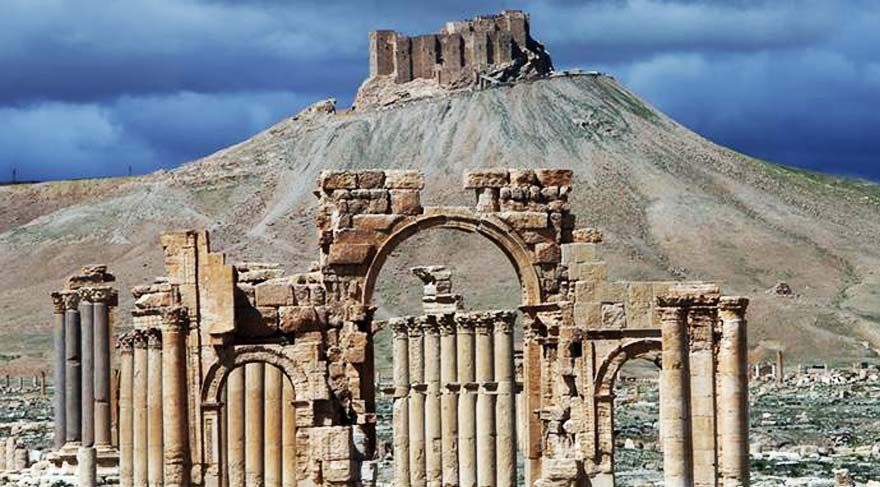 Suriye'de yağmalanan binlerce yıllık tarihi eserler İstanbul'da çıktı!