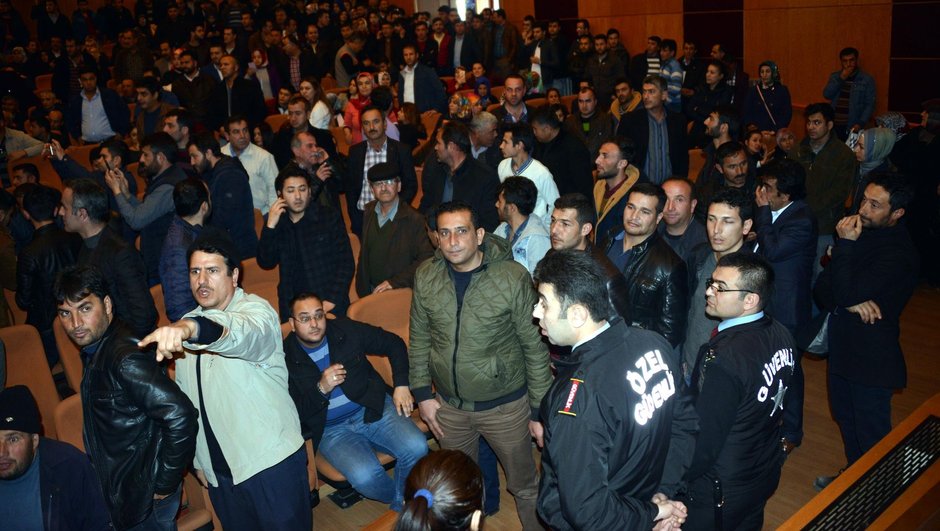 Türkiye'den işsizlik manzaraları: 50 kişilik alım için 70 kat başvuru geldi, kura iptal edildi