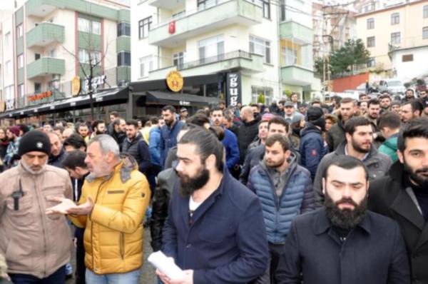 Trabzon'da işletmeciler yeni yasaklara karşı sokakta: Yüzlerce kişi işsiz kalacak