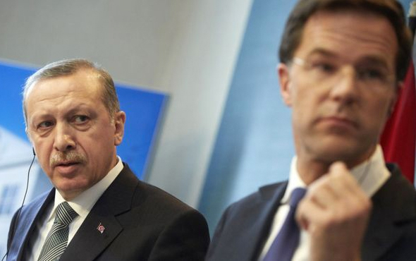 Hollanda: Türkiye vatandaşların çıkışına izin vermiyor