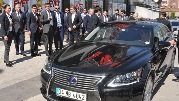 Bakan Zeybekci Almanya'ya 'tepki' olarak 1.3 milyon TL'lik Japon marka araç kullanacak