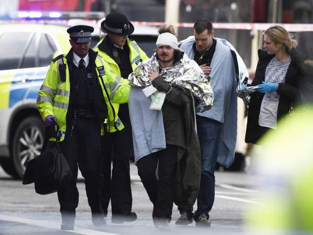 Londra'da son durum: 5 ölü, 40 yaralı