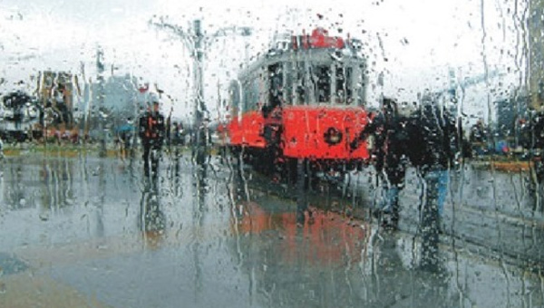 Meteorolojiden İstanbul'a soğuk ve yağışlı hava uyarısı