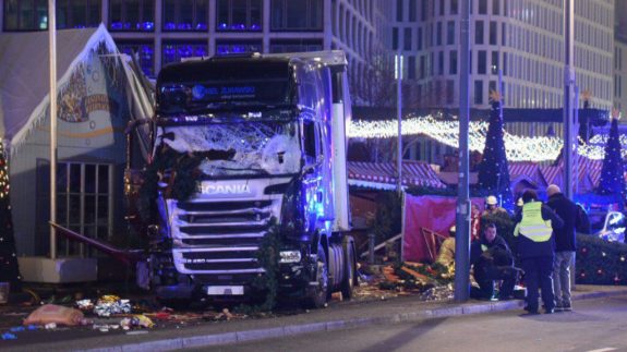 Berlin saldırısı faili ile irtibat kuran 3 kişi İstanbul'da yakalandı