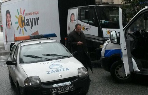 AKP'li belediye 'Hayır' araçlarını Eminönü'ye sokmadı: 