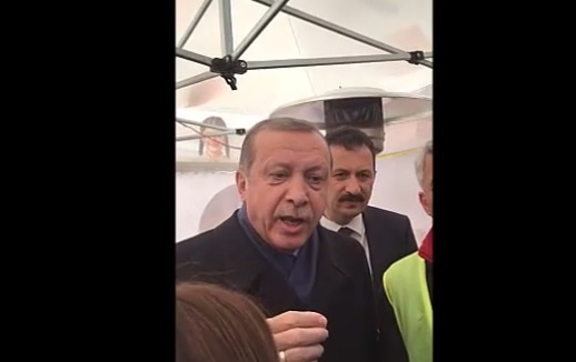 VİDEO | Erdoğan 'Hayır' çadırında olay çıkardı: Genel Başkanınız da yalancı, siz de yalancısınız!