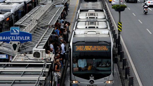 Metrobüslerde yeni uygulama: Varış noktasına kadar durmayacak