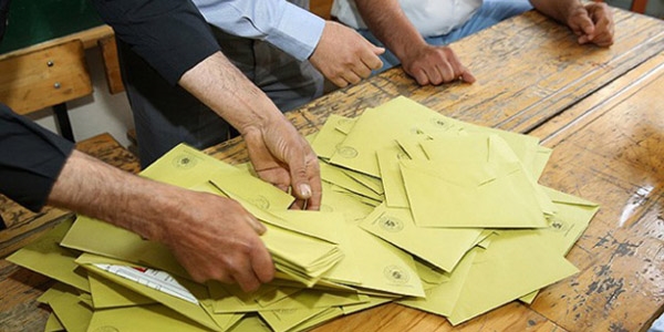 Blok oy iddiası: 60 sandıkta 13 bin 'Evet', 58 'Hayır' var