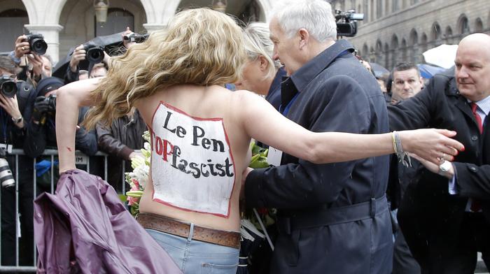 Femen'den Le Pen protestosu