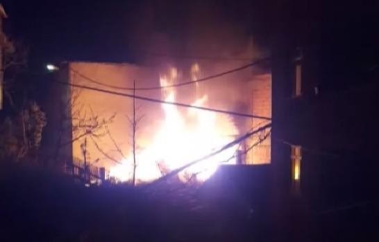İstanbul'da gecekonduda yangın: 1 kişi hayatını kaybetti