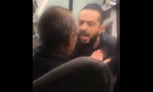 VİDEO | İstanbul'da 'Hayır' aracına taciz: Belayım lan ne olacak?