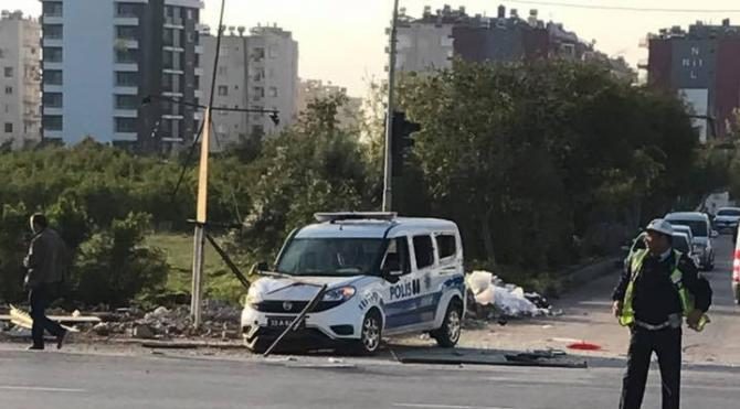 Mersin'de polise bombalı saldırı