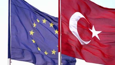 'Ey Avrupa'nın borusu referanduma kadar öttü: AKP, AB ile masaya oturuyor