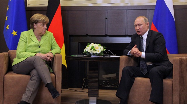 Merkel ile görüşen Putin: Suriye'de ABD olmadan sorunlar çözülemez