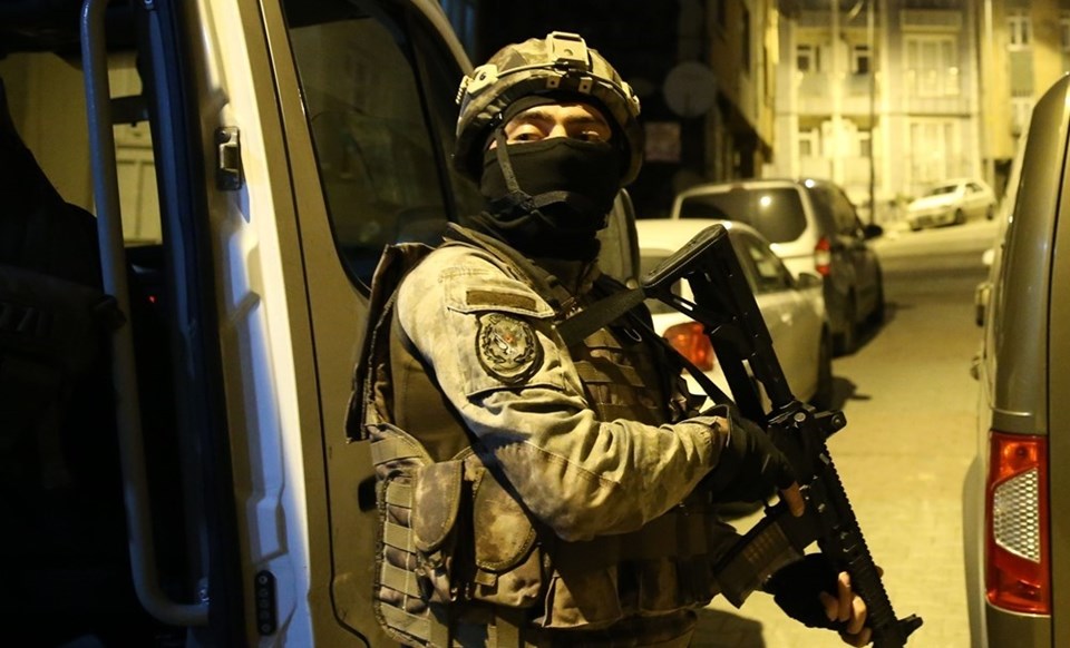 Polisten Bursa'da IŞİD baskınları: 38 gözaltı