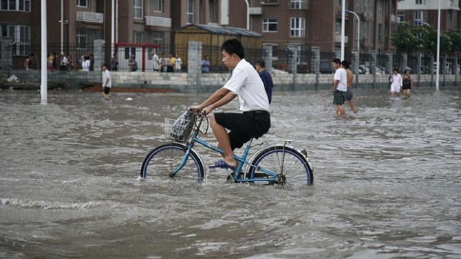 Çin’de şiddetli yağmurun sebep olduğu sel nedeniyle 5 kişi hayatını kaybetti