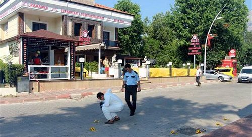 Antalya'da eğlence mekanına silahlı saldırı