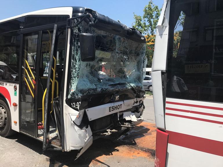 İzmir'de halk otobüsleri çarpıştı: Çok sayıda yaralı var