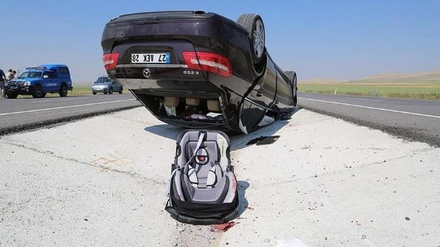 Karaman'daki kazada 3 yaşındaki çocuk yaşamını yitirdi