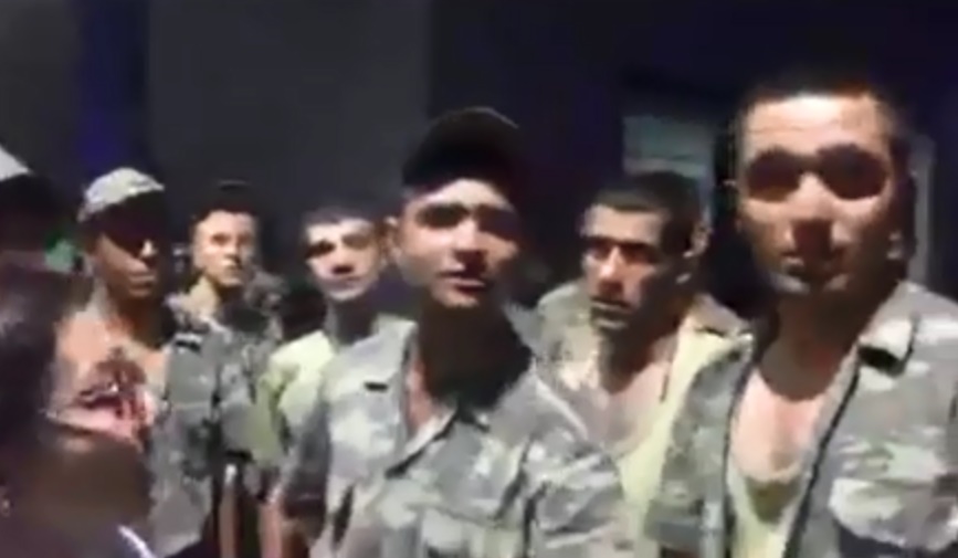 VİDEO | Zehirlenen askerlerin feryadı: Bizi aç bırakıyorlar, dövüyorlar, yemek şirketinden şikayetçiyiz...
