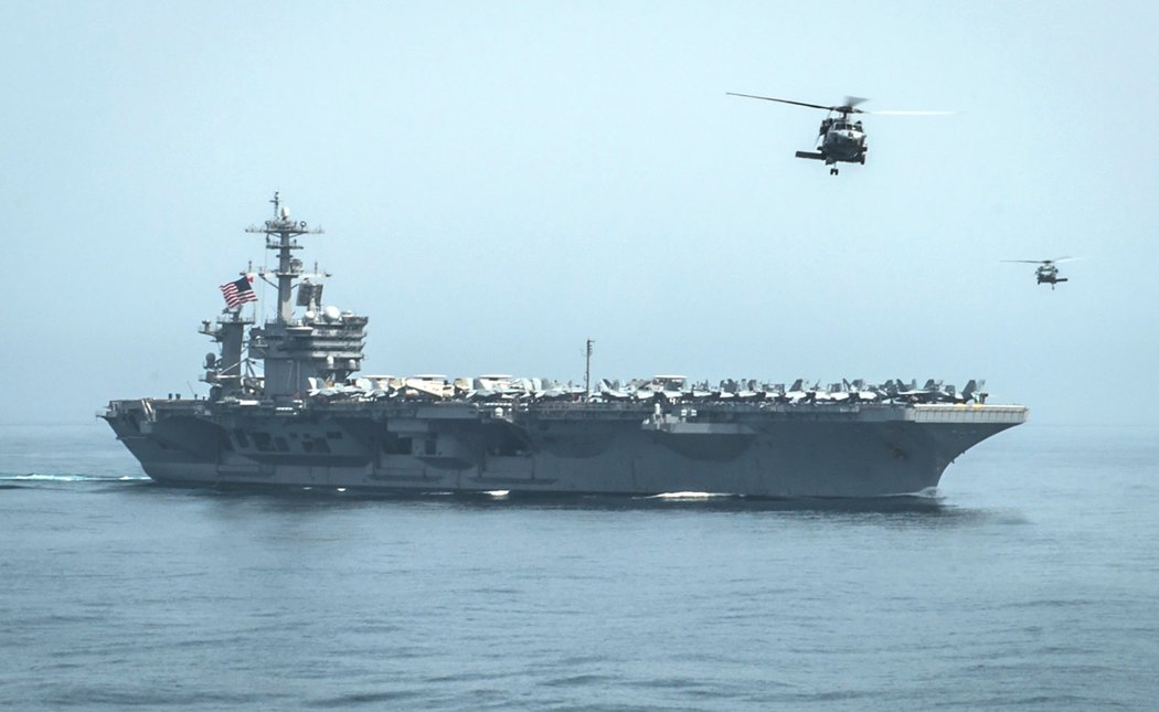 ABD donanması İran gemisine ateş açtı