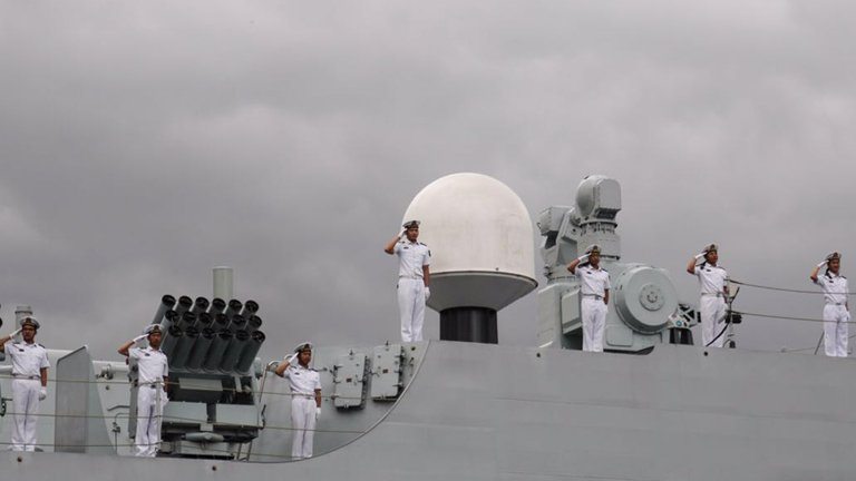 Çin Deniz Kuvvetleri'ne ait 3 savaş gemisi İstanbul Boğazı'nda