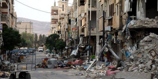 Suriye'de otobüs durağında patlama!