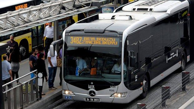 İstanbul'da toplu taşıma 15 Temmuz'da ücretsiz, bayramda ücretli