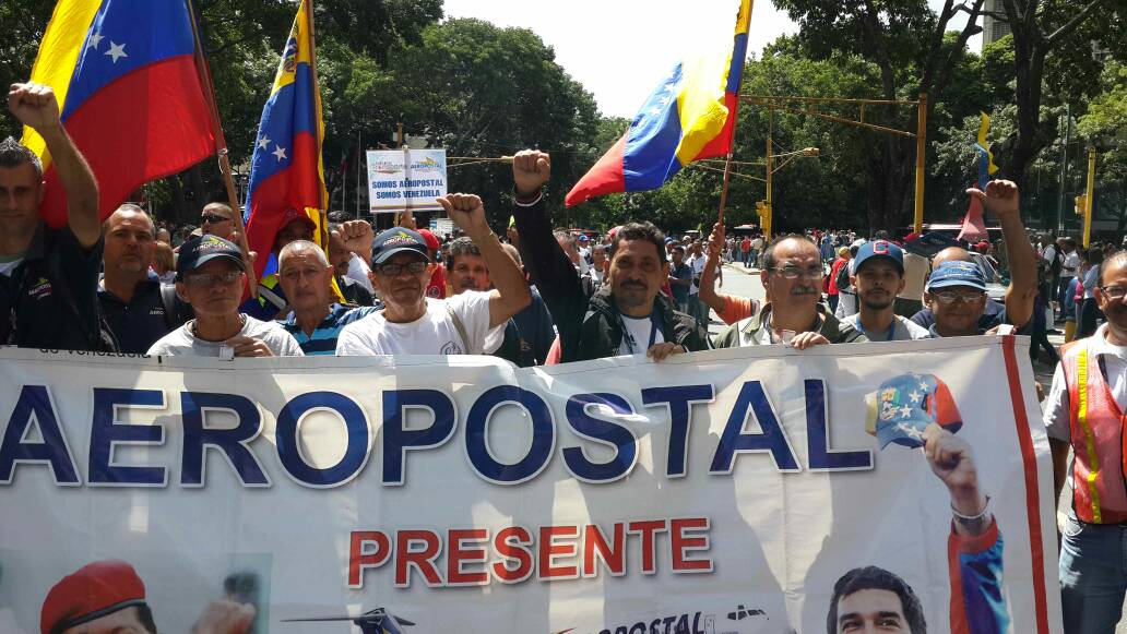 Venezuela halkı bağımsızlığına sahip çıkmak için sokaklara döküldü
