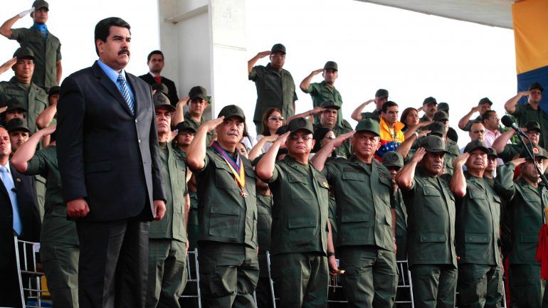 Maduro'dan Venezuela Ordusu'na tatbikat talimatı