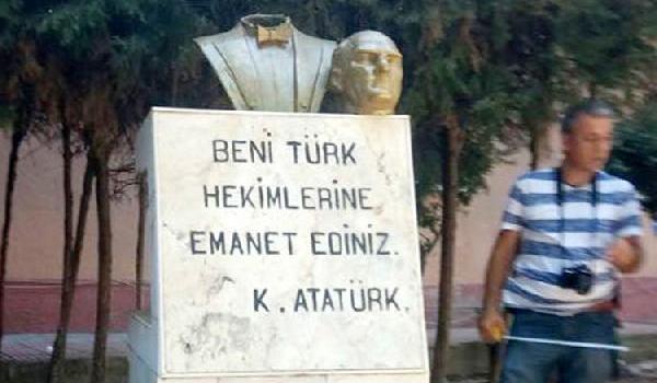 Atatürk büstü bu hale getirildi!