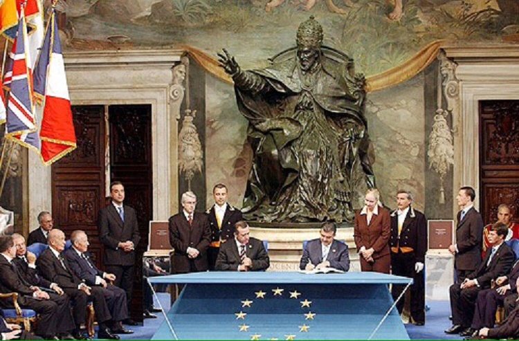 AKP ve Erdoğan'ın emperyalizm uşaklığı serüveni 2: Avrupa Birliği Anayasası'nı okumadan atılan imzalar