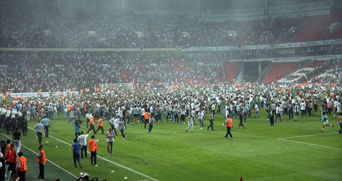 Beşiktaş ve Konyaspor'un cezaları açıklandı