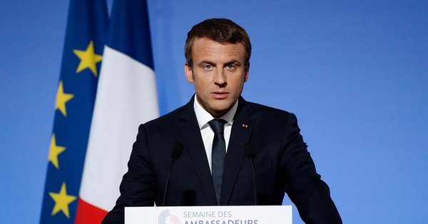 Fransa Cumhurbaşkanı Emmanuel Macron Suudi Arabistan'da