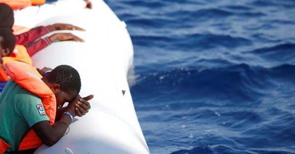 Yakalanma korkusuyla 120 sığınmacıyı denize attılar: En az 50 ölü...