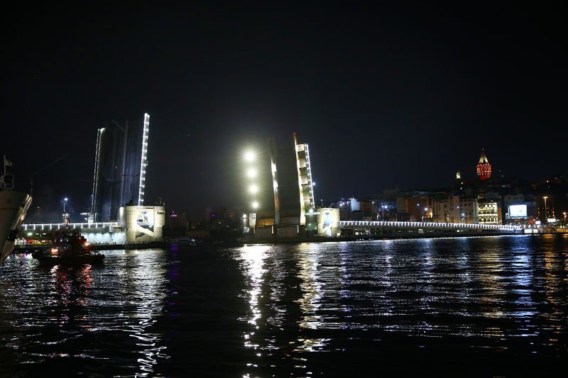 İstanbul'da iki köprü gece trafiğe kapatılacak