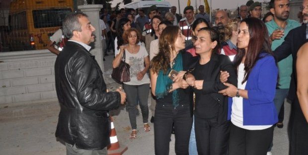 HDP'li vekil cenazeye saldırıyı anlattı