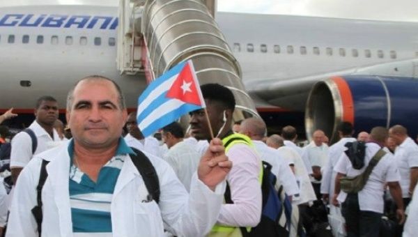 Kübalı doktorlar Irma Kasırgası'nın yaralarını sarmak üzere yola çıkıyor