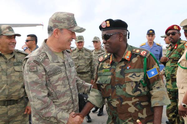 Türkiye'nin Somali'deki askeri üssü açıldı