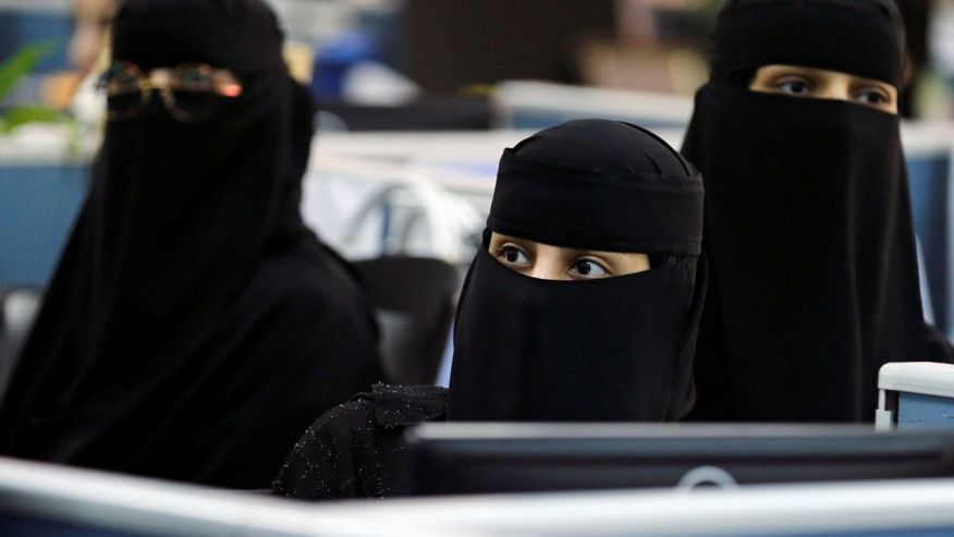Suudi Arabistan kadınlara araç sürme yasağını kaldırdı