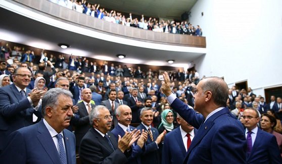 AKP eski vekilleri 'küstürmüyor': 'Bakan yardımcılığı' adı altında 15 bin TL maaş...